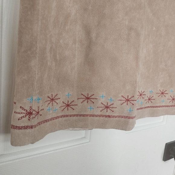 Arden B. Genuine Leather Embroidered Skirt Vintage NWT - Picture 2 of 9